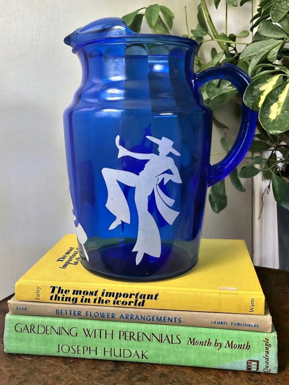 Vintage Hazel Atlas Cobalt Blue Spanish Flamenco Dancers Pitcher